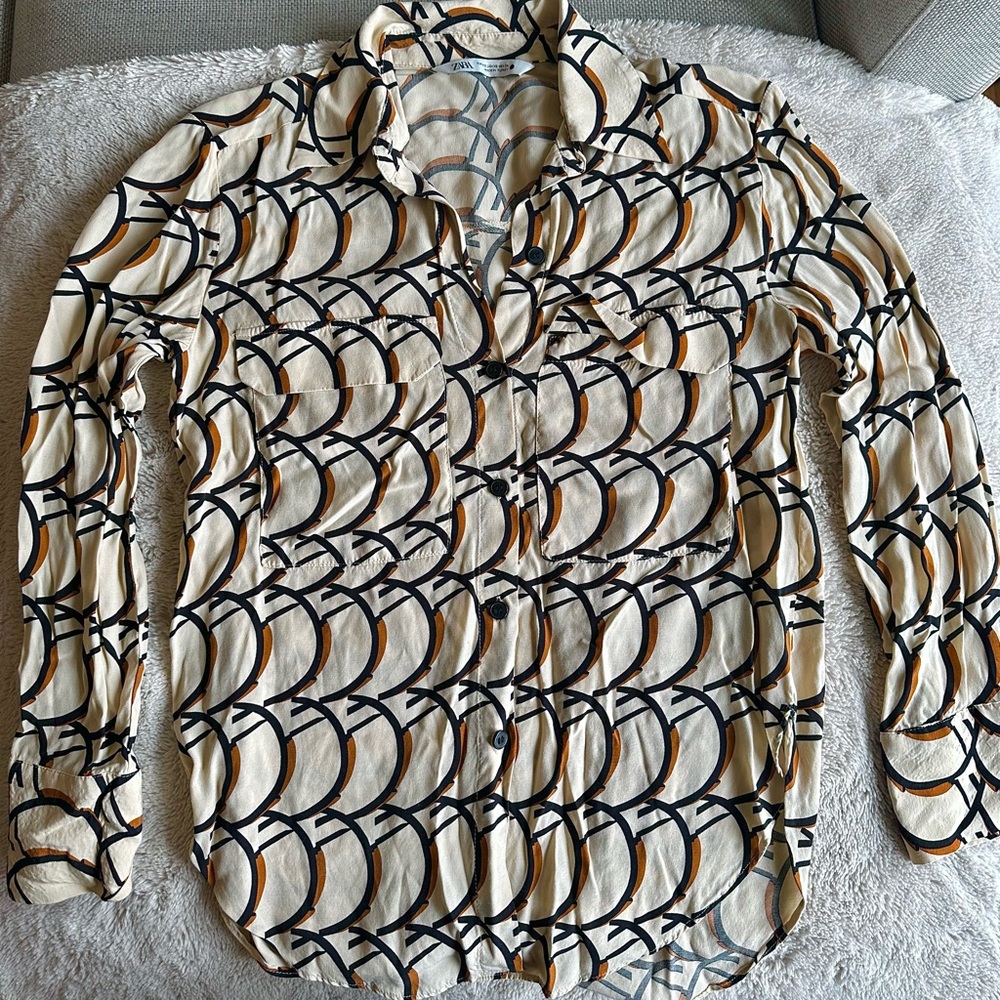 Zara Cream and Black Retro Geometric Button Down Shirt